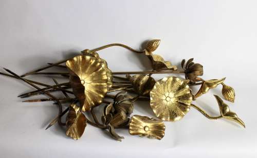 Giltwood temple flowers